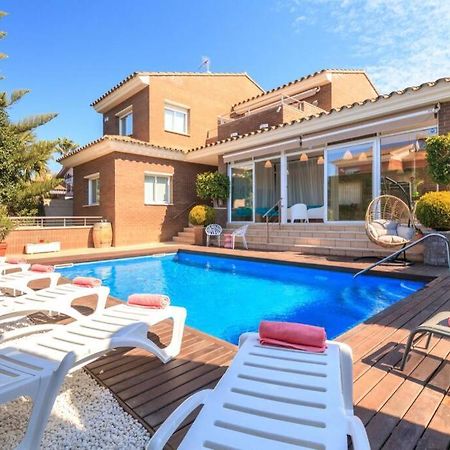 Villa Wine Experience Cambrils - Wine, Art & Games Eksteriør billede
