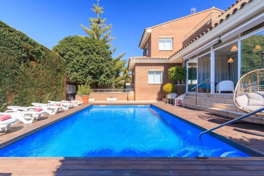Villa Wine Experience Cambrils - Wine, Art & Games Eksteriør billede